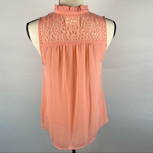 Maeve Anthropologie Laser Cut Flower Blouse Size Medium - Picture 4 of 4